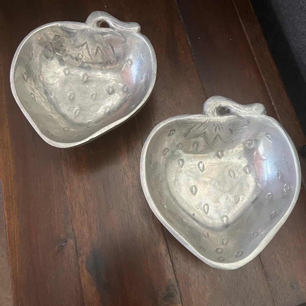 Vintage R. H. Macy & Co Strawberry Hot/Cold Dish